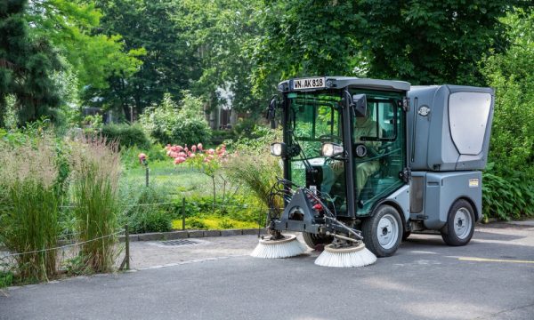 City sweeper MC 80
