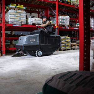 KM 105/180 R Bp Classic Industrial sweeper